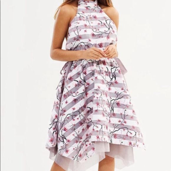 Elliatt Dresses & Skirts - Elliatt Cherry Blossom Flare Sparkle Dress sz S